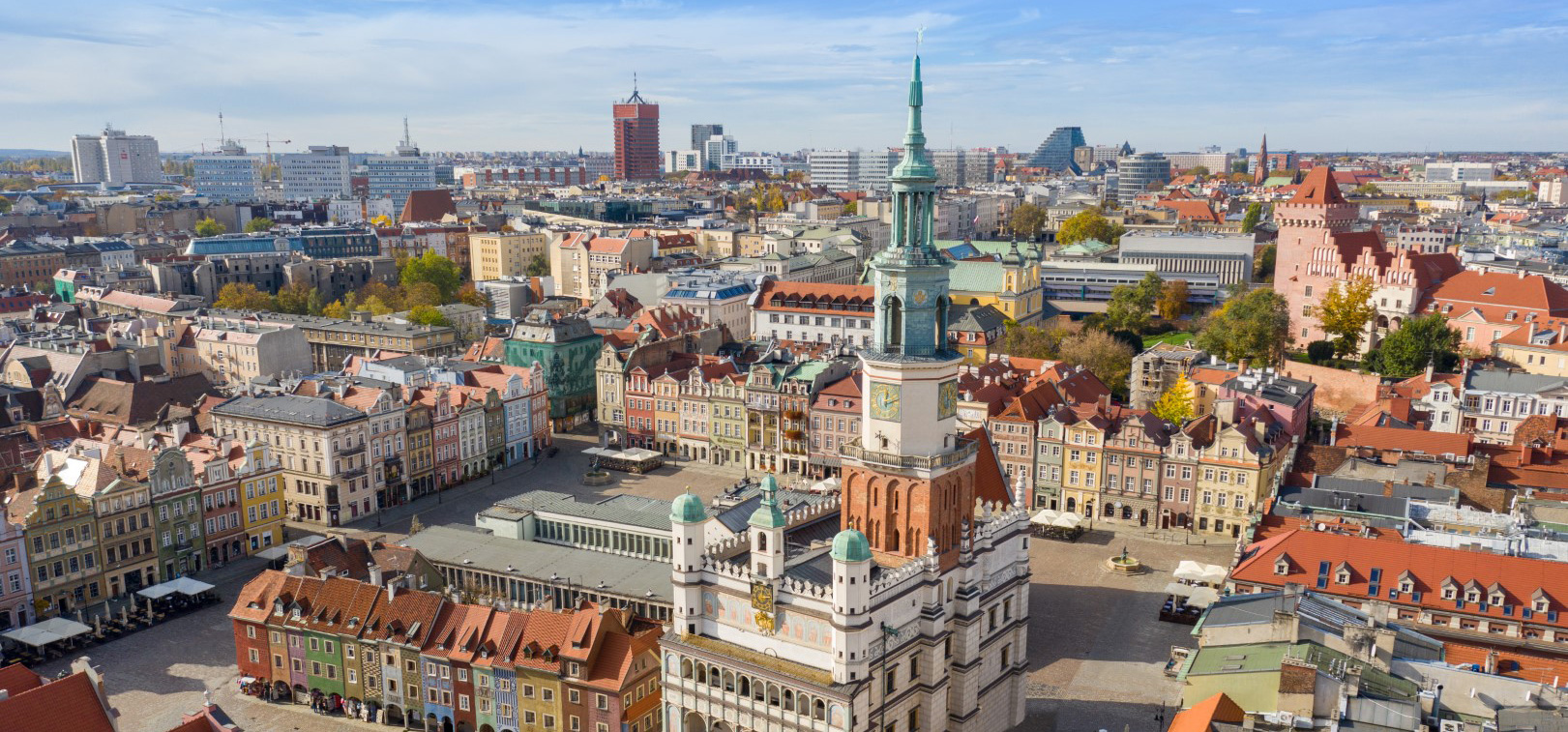 Biuro Nieruchomości Alternatywa Bis - zdjęcie z panoramą Poznania.